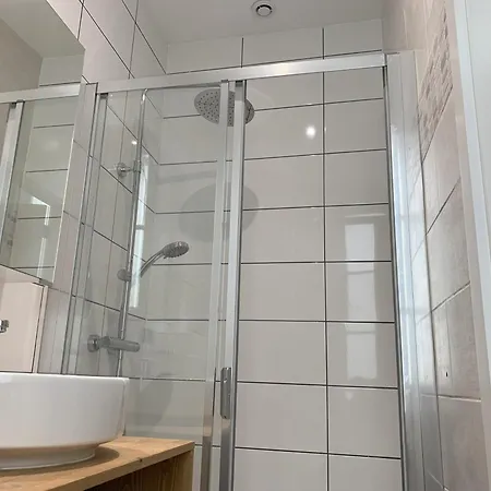 A - 2 Min Du Centre-ville, 3 Min De La Gare Apartment